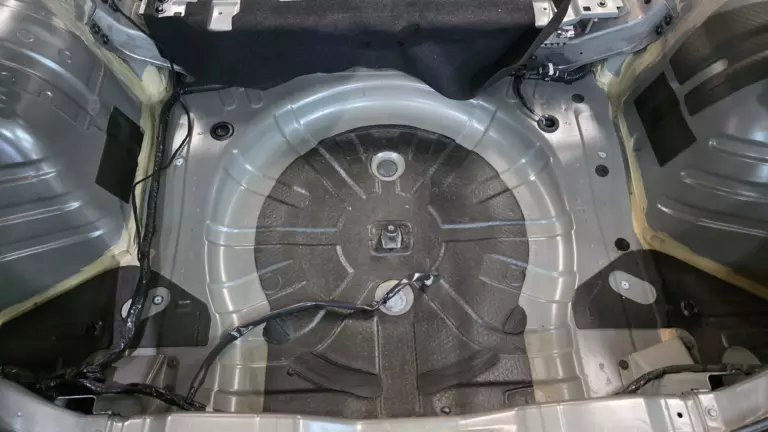 Шумоизоляция багажника Nissan Murano-1