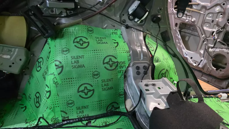 Шумоизоляция багажника Nissan Murano-