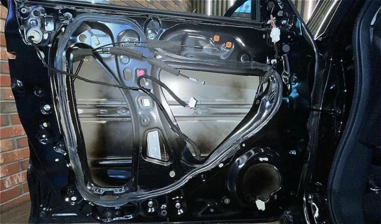 шумоизоляция двери хонда фрид плюс-1